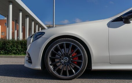 Mercedes-Benz E-Класс, 2017 год, 4 390 000 рублей, 21 фотография