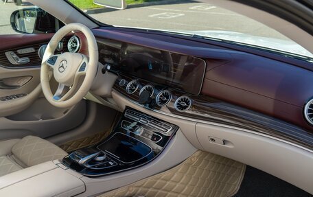 Mercedes-Benz E-Класс, 2017 год, 4 390 000 рублей, 24 фотография