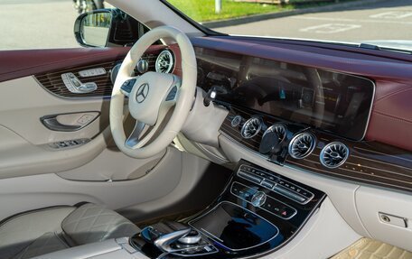 Mercedes-Benz E-Класс, 2017 год, 4 390 000 рублей, 30 фотография