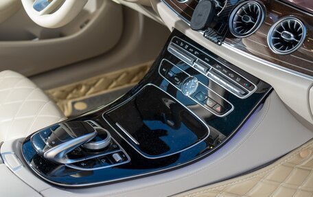 Mercedes-Benz E-Класс, 2017 год, 4 390 000 рублей, 28 фотография