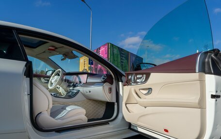 Mercedes-Benz E-Класс, 2017 год, 4 390 000 рублей, 32 фотография