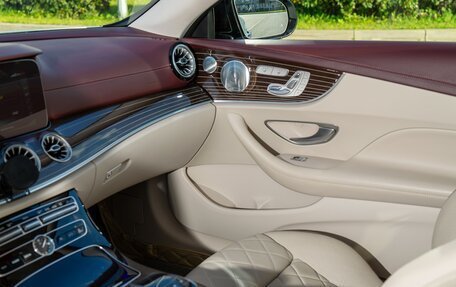 Mercedes-Benz E-Класс, 2017 год, 4 390 000 рублей, 35 фотография