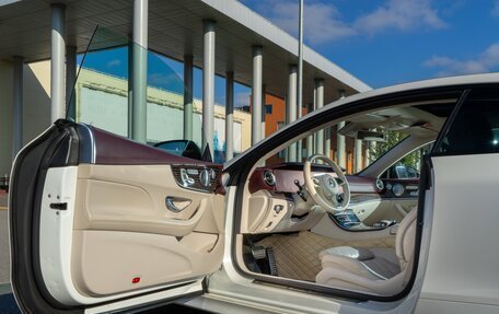 Mercedes-Benz E-Класс, 2017 год, 4 390 000 рублей, 37 фотография