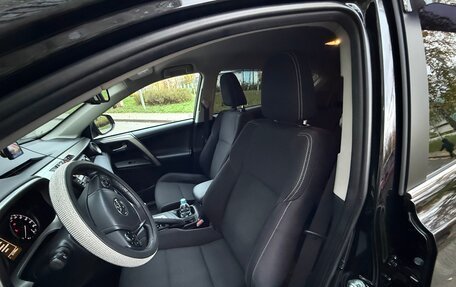 Toyota RAV4, 2017 год, 3 350 000 рублей, 7 фотография