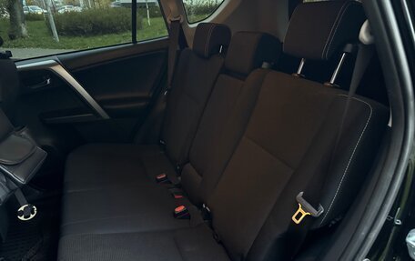 Toyota RAV4, 2017 год, 3 350 000 рублей, 8 фотография
