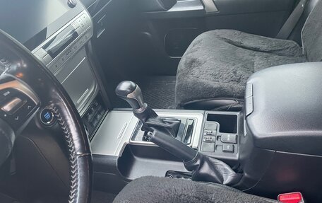 Toyota Land Cruiser Prado 150 рестайлинг, 2022 год, 6 000 000 рублей, 2 фотография