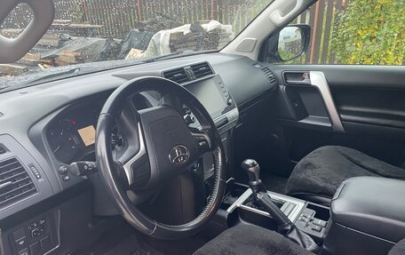 Toyota Land Cruiser Prado 150 рестайлинг, 2022 год, 6 000 000 рублей, 3 фотография