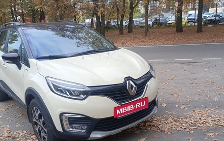 Renault Kaptur I рестайлинг, 2018 год, 1 400 000 рублей, 4 фотография