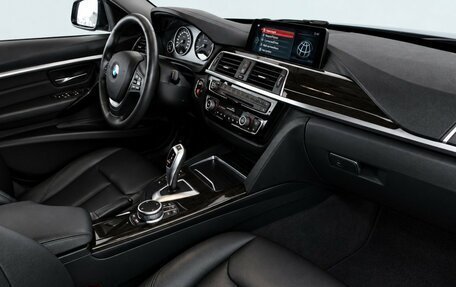 BMW 3 серия, 2018 год, 3 049 000 рублей, 12 фотография