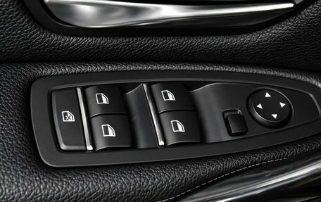 BMW 3 серия, 2018 год, 3 049 000 рублей, 16 фотография