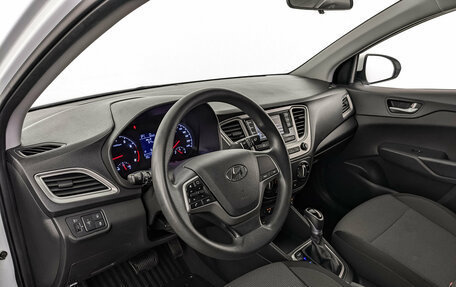 Hyundai Solaris II рестайлинг, 2021 год, 1 470 000 рублей, 15 фотография