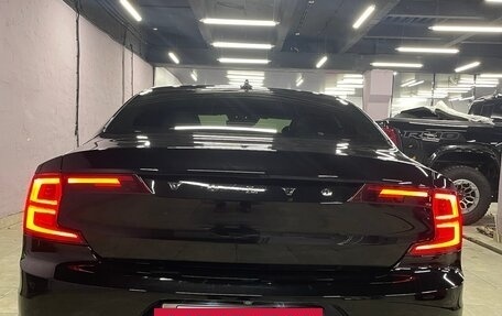 Volvo S90 II рестайлинг, 2019 год, 2 650 000 рублей, 14 фотография