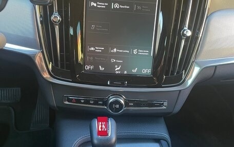 Volvo S90 II рестайлинг, 2019 год, 2 650 000 рублей, 20 фотография