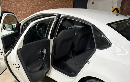 Volkswagen Polo VI (EU Market), 2011 год, 820 000 рублей, 17 фотография