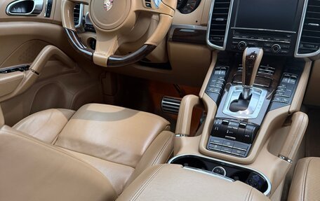 Porsche Cayenne III, 2012 год, 2 590 000 рублей, 17 фотография