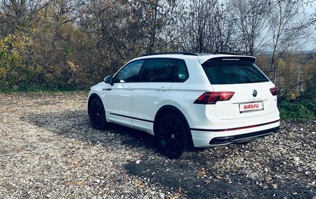 Volkswagen Tiguan II, 2021 год, 4 150 000 рублей, 4 фотография