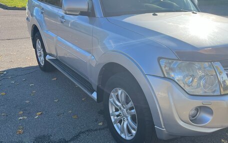 Mitsubishi Pajero IV рестайлинг 2, 2011 год, 2 000 000 рублей, 25 фотография