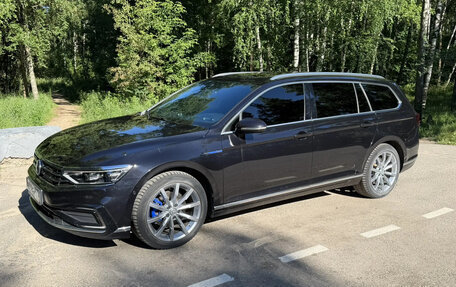 Volkswagen Passat B8 рестайлинг, 2020 год, 2 850 000 рублей, 2 фотография