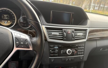 Mercedes-Benz E-Класс, 2011 год, 1 900 000 рублей, 9 фотография