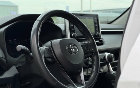 Toyota RAV4, 2020 год, 3 700 000 рублей, 9 фотография