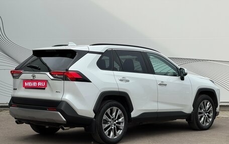Toyota RAV4, 2020 год, 3 700 000 рублей, 8 фотография