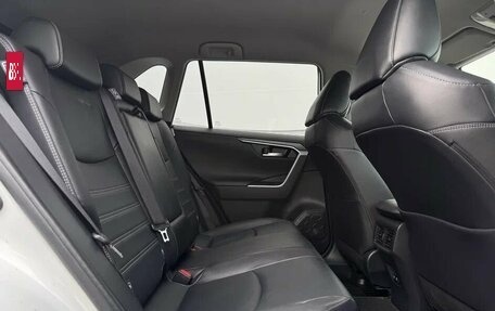 Toyota RAV4, 2020 год, 3 700 000 рублей, 16 фотография