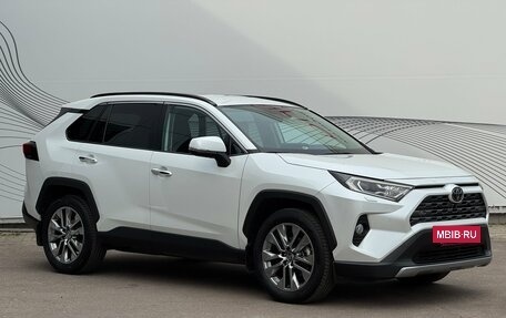 Toyota RAV4, 2020 год, 3 700 000 рублей, 4 фотография