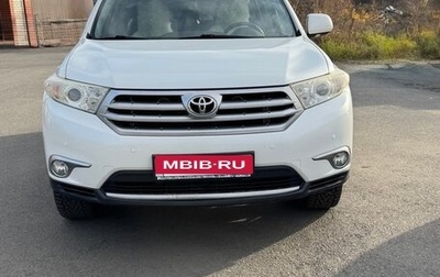 Toyota Highlander III, 2013 год, 2 350 000 рублей, 1 фотография