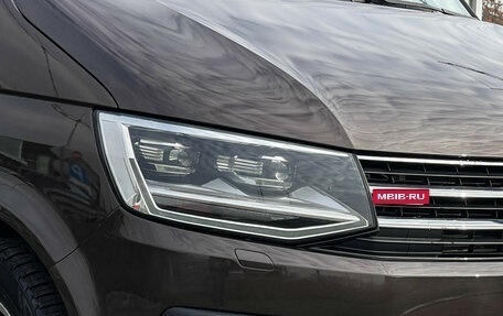Volkswagen Multivan T6 рестайлинг, 2017 год, 4 300 000 рублей, 16 фотография