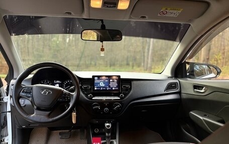 Hyundai Solaris II рестайлинг, 2022 год, 1 200 000 рублей, 8 фотография