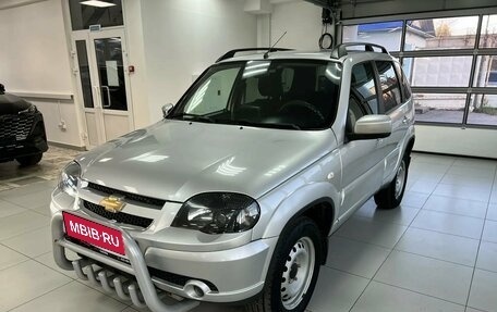 Chevrolet Niva I рестайлинг, 2019 год, 790 000 рублей, 1 фотография