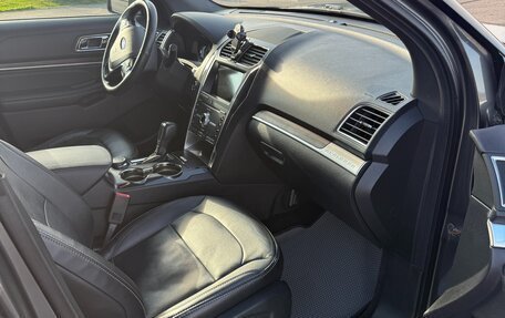 Ford Explorer V рестайлинг, 2019 год, 3 650 000 рублей, 25 фотография