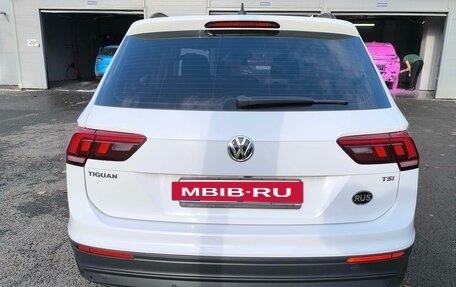 Volkswagen Tiguan II, 2017 год, 2 400 000 рублей, 10 фотография