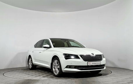 Skoda Superb III рестайлинг, 2016 год, 1 960 000 рублей, 3 фотография
