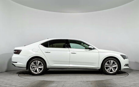 Skoda Superb III рестайлинг, 2016 год, 1 960 000 рублей, 4 фотография