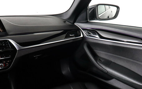 BMW 5 серия, 2019 год, 2 690 000 рублей, 17 фотография