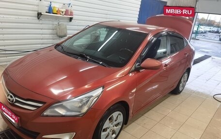 Hyundai Solaris II рестайлинг, 2016 год, 800 000 рублей, 2 фотография