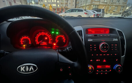 KIA cee'd I рестайлинг, 2010 год, 560 000 рублей, 3 фотография