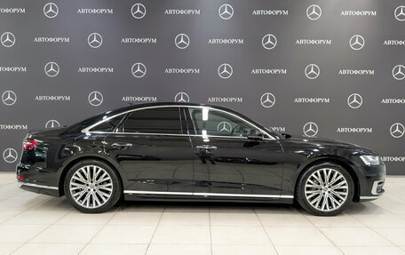 Audi A8, 2018 год, 4 500 000 рублей, 4 фотография