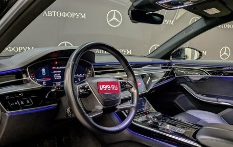 Audi A8, 2018 год, 4 500 000 рублей, 15 фотография