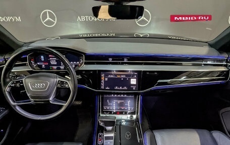 Audi A8, 2018 год, 4 500 000 рублей, 14 фотография