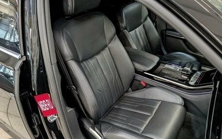 Audi A8, 2018 год, 4 500 000 рублей, 23 фотография