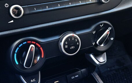 KIA Rio IV, 2021 год, 1 690 000 рублей, 16 фотография