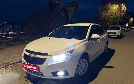 Chevrolet Cruze II, 2012 год, 850 000 рублей, 3 фотография