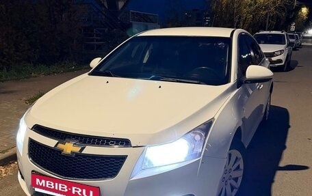 Chevrolet Cruze II, 2012 год, 850 000 рублей, 2 фотография