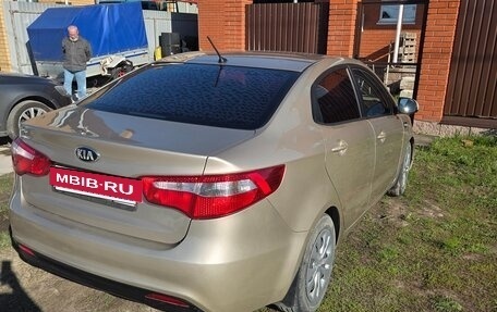 KIA Rio III рестайлинг, 2015 год, 880 000 рублей, 3 фотография