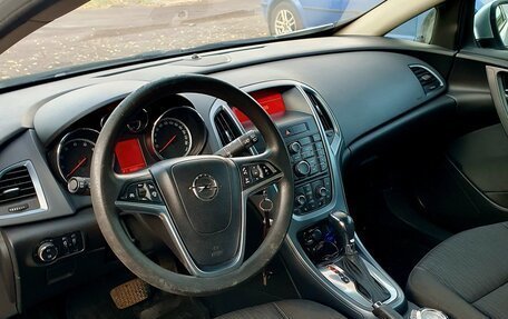 Opel Astra J, 2013 год, 850 000 рублей, 11 фотография