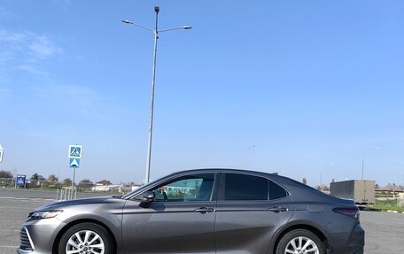 Toyota Camry, 2021 год, 2 800 000 рублей, 6 фотография