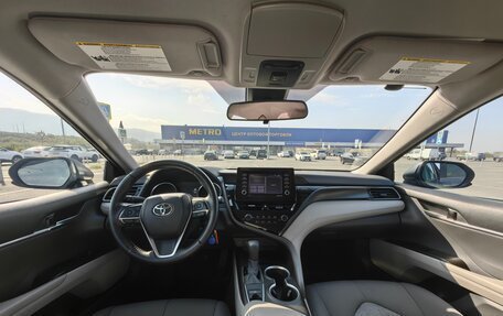Toyota Camry, 2021 год, 2 800 000 рублей, 10 фотография