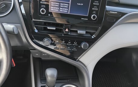 Toyota Camry, 2021 год, 2 800 000 рублей, 13 фотография